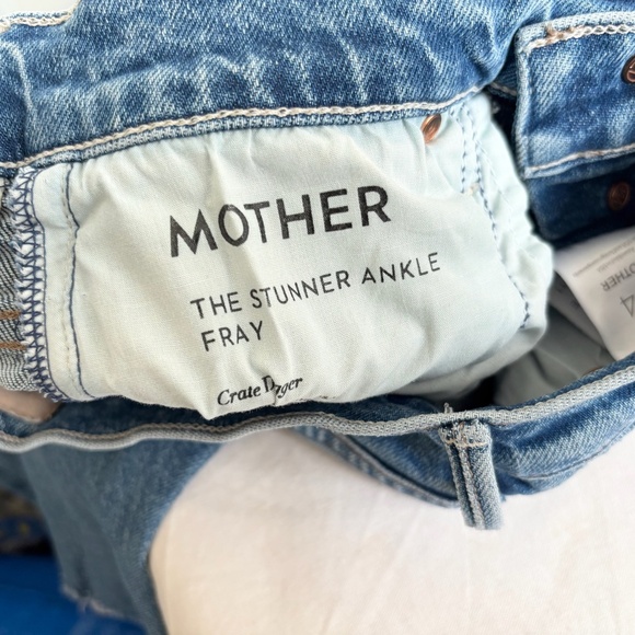 Mother the Stunner Ankle Fray Jeans in Crate Digger - Picture 5 of 7